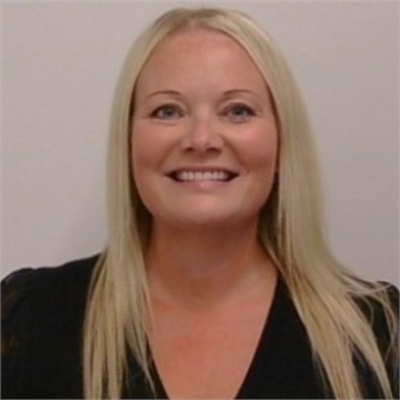 Telander, Nicole